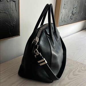 SOLD🌸 Part II: Givenchy Antigona